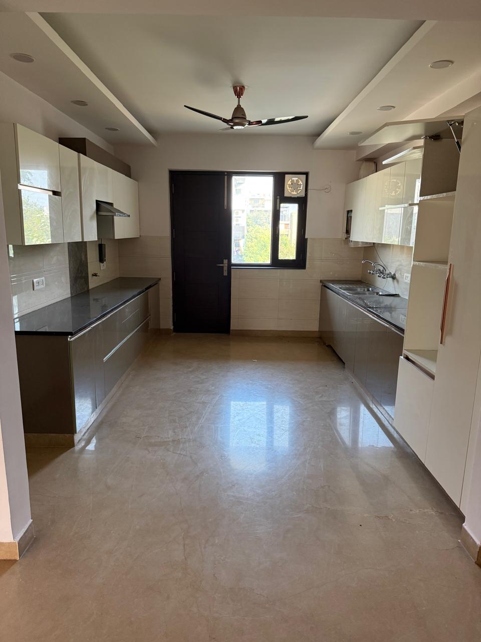 Semi-Furnished Image 4